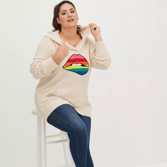 Torrid | Raglan Hoodie Sweater Rainbow Lips Oatmeal Cozy Comfort Preppy Rock - Picture 4 of 4